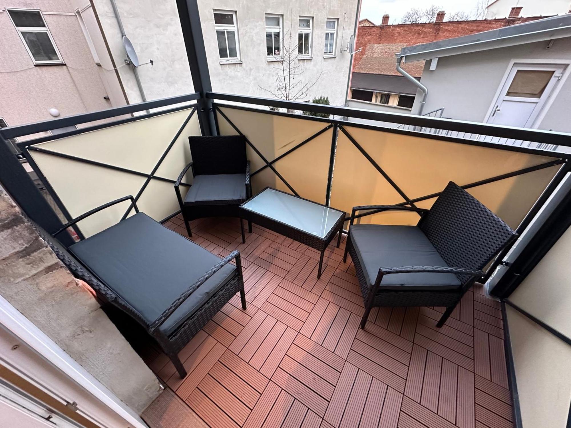 Ferienwohnung Fuer 8 Mit Balkon Erfurt Exterior photo